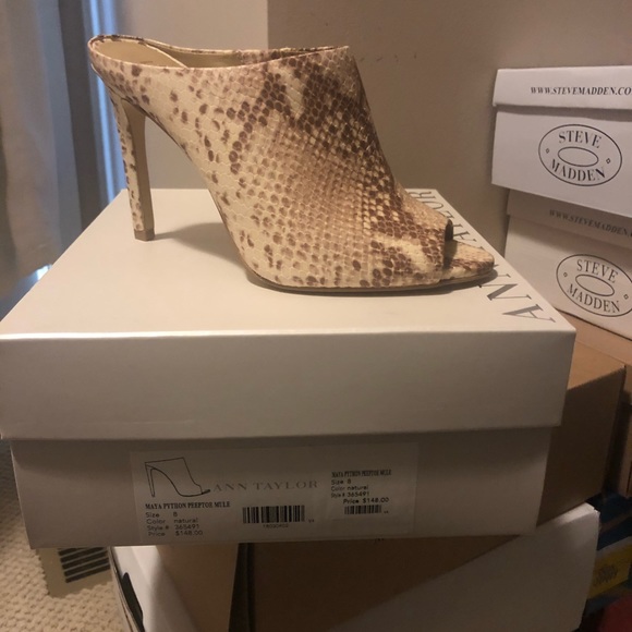 Dress for Success Shoes - Picture 3 of 5